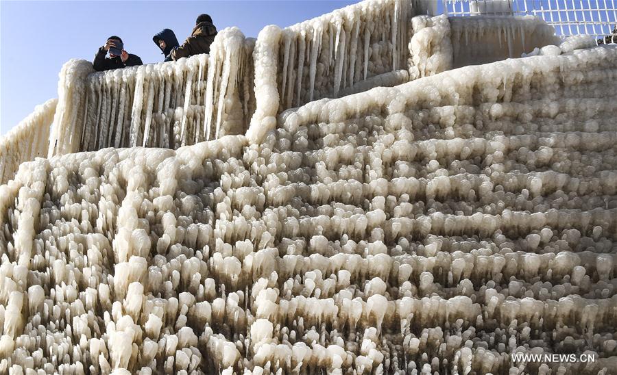 CHINA-YELLOW RIVER-HUKOU WATERFALL-WINTER SCENERY(CN) 