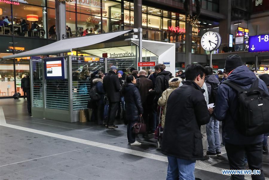 GERMANY-BERLIN-STORM-LONG-DISTANCE TRAINS-CANCELLED