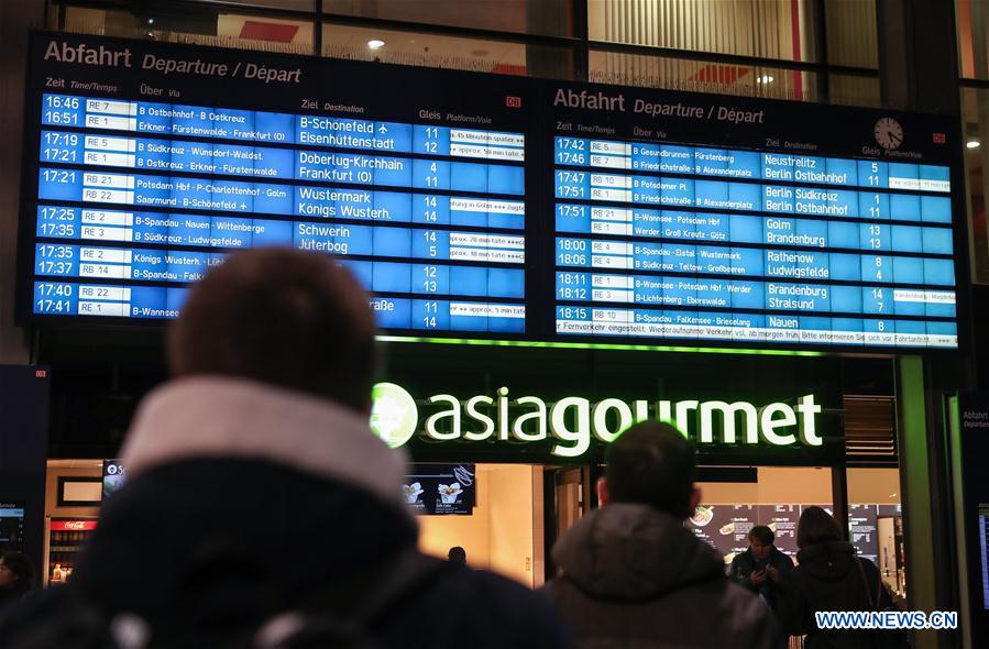 GERMANY-BERLIN-STORM-LONG-DISTANCE TRAINS-CANCELLED