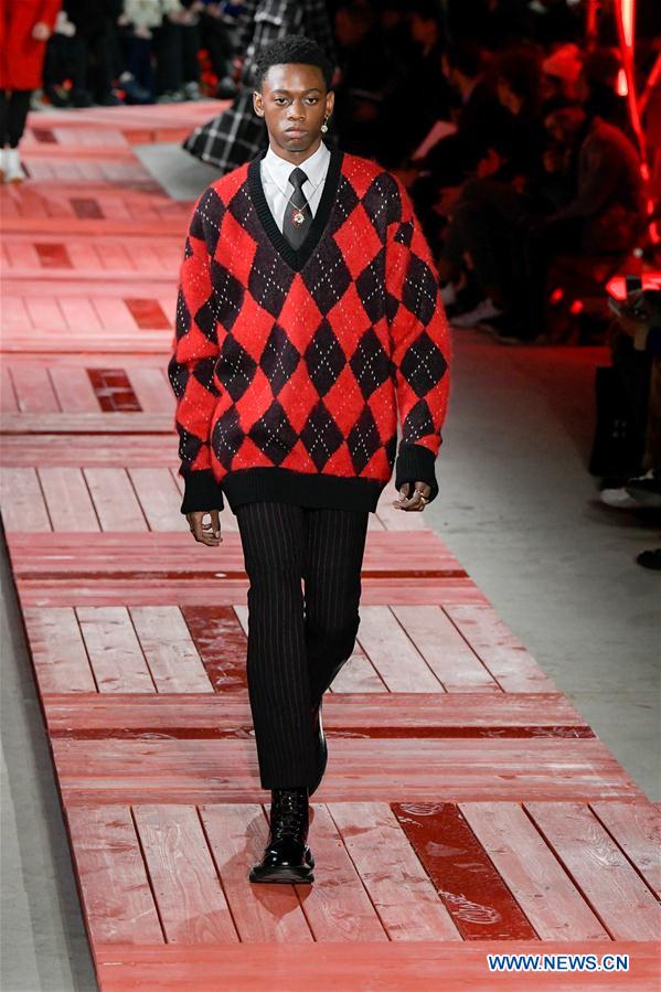 FRANCE-PARIS-MEN'S FASHION WEEK-ALEXANDER MCQUEEN