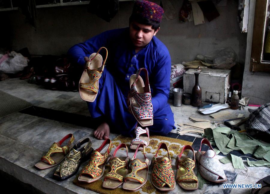 PAKISTAN-PESHAWAR-TRADITIONAL SHOES