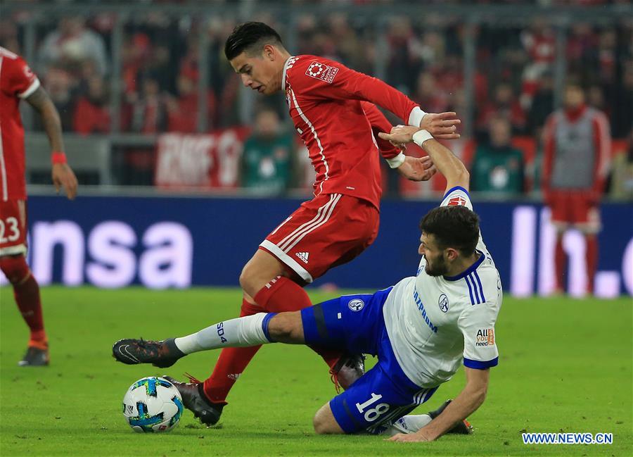 (SP)GERMANY-MUNICH-SOCCER-BUNDESLIGA-BAYERN MUNICH VS SCHALKE 04