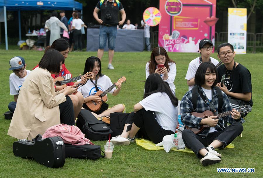 CHINA-HANGZHOU-UKULELE CARNIVAL (CN)