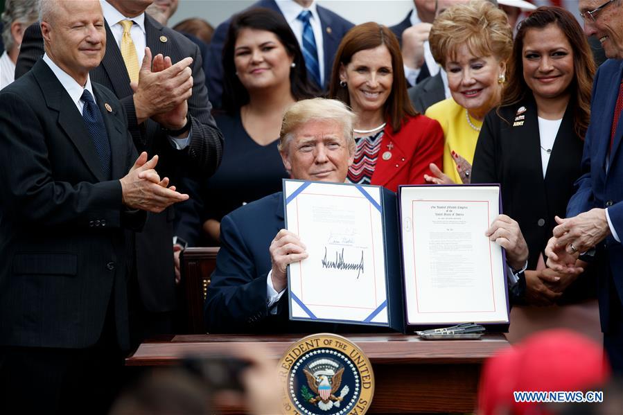 U.S.-WASHINGTON D.C.-TRUMP-VA MISSION ACT-SIGNING