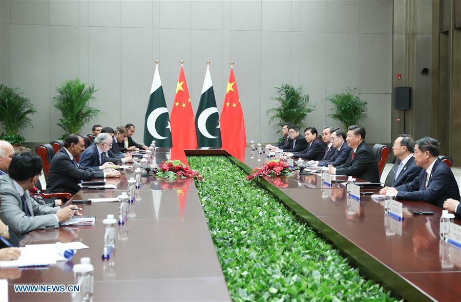 (SCO SUMMIT) CHINA-QINGDAO-XI JINPING-PAKISTAN-MAMNOON HUSSAIN-MEETING (CN)