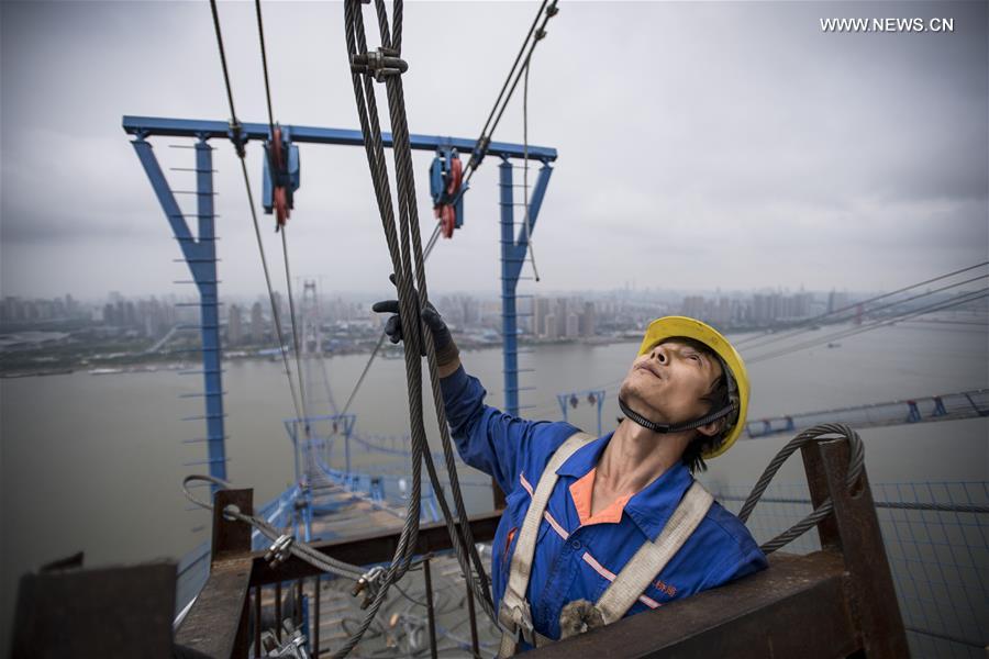 CHINA-HUBEI-WUHAN-BRIDGE-CONSTRUCTION (CN)