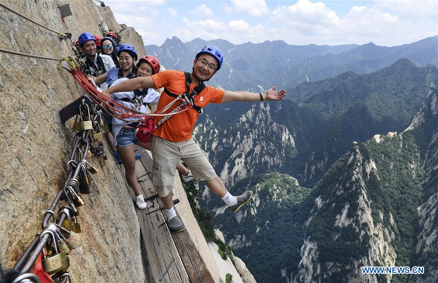 CHINA-HUASHAN MOUNTAIN-CLIFF PLANK ROAD(CN)