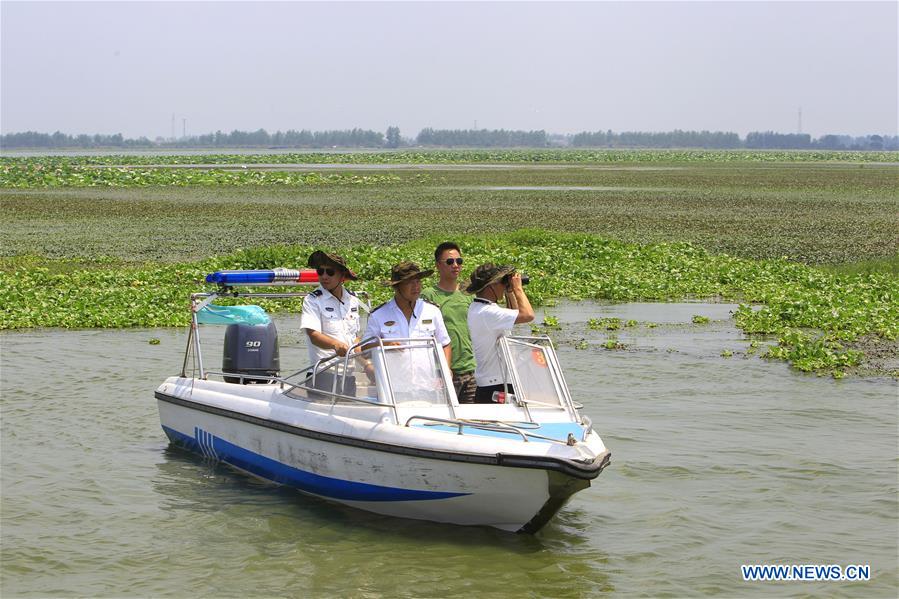 CHINA-HUBEI-HONGHU-LAKE PATROLLER (CN)