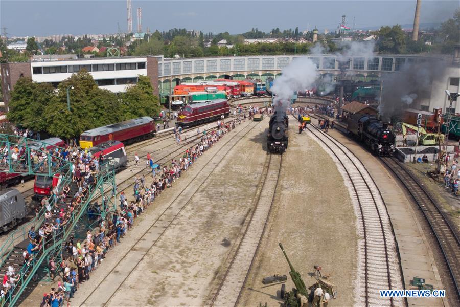 HUNGARY-BUDAPEST-STEAM ENGINE RACE