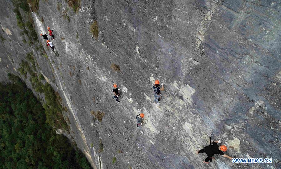 CHINA-HUBEI-ENSHI-ROCK CLIMBING