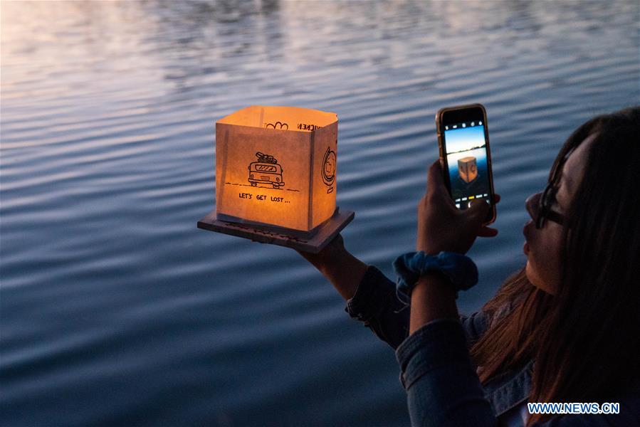 US-LOS ANGELES-WATER LANTERN FESTIVAL