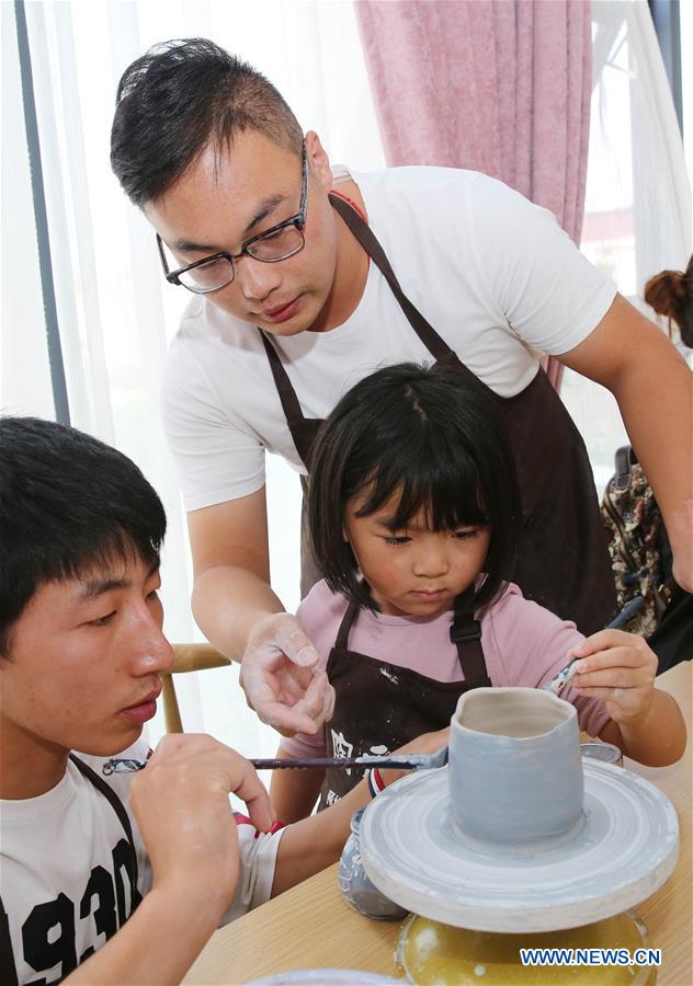 #CHINA-JIANGSU-CERAMICS MAKING-CHILDREN (CN)