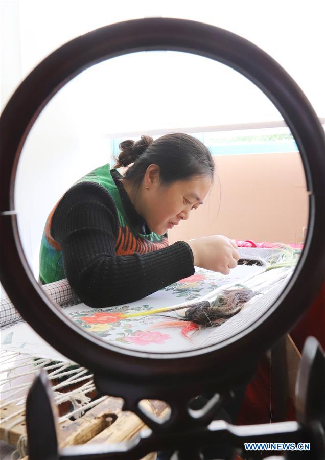 #CHINA-JIANGSU-EMBROIDERY (CN)