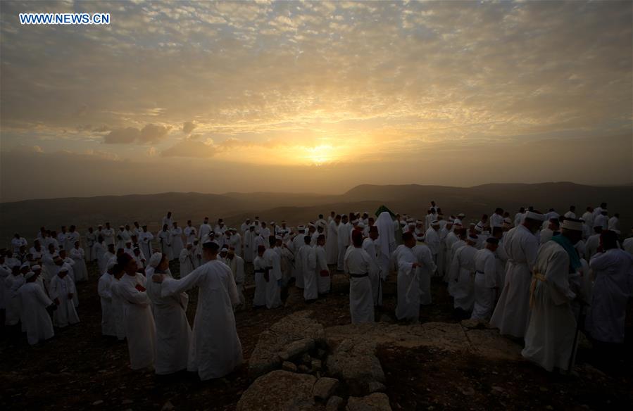 MIDEAST-NABLUS-SAMARITANS-SUKKOT-PILGRIMAGE