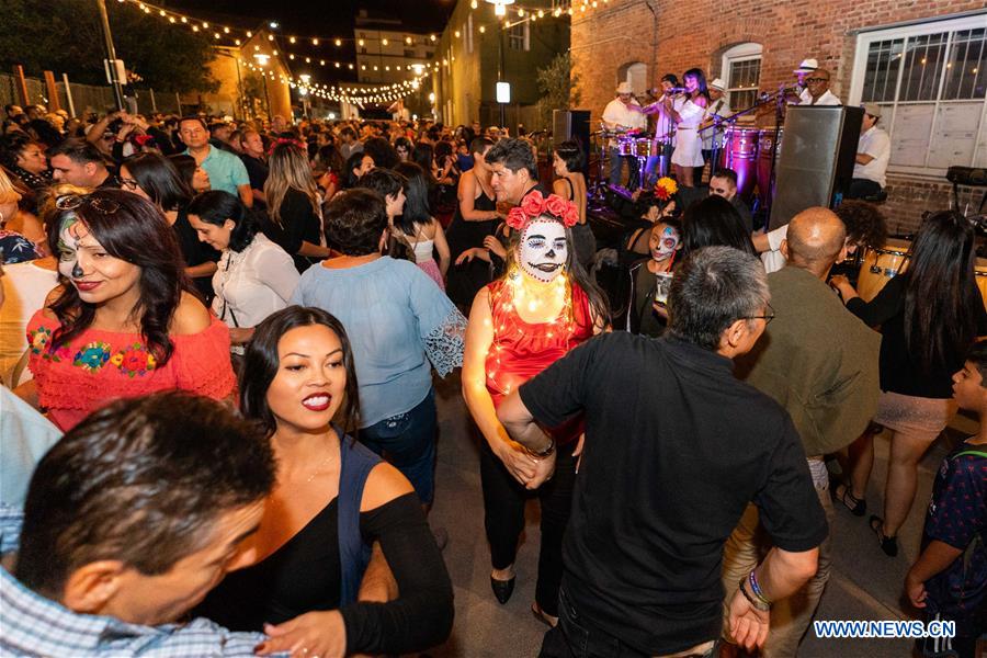 U.S.-LOS ANGELES-DAY OF THE DEAD-DANCE