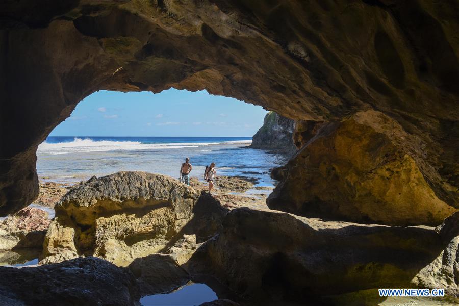 NIUE-ALOFI-SCENICS