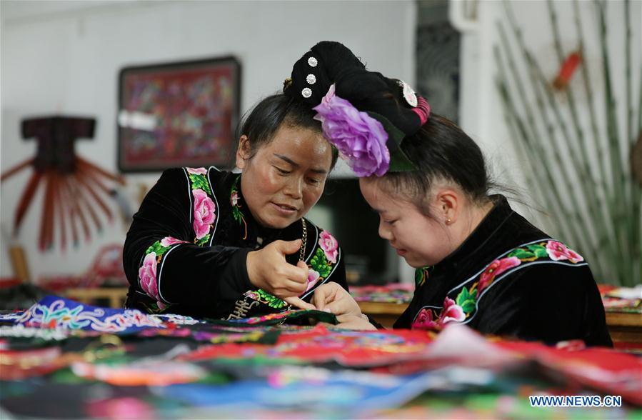 #CHINA-GUIZHOU-WOMEN-HANDICRAFTS (CN) 