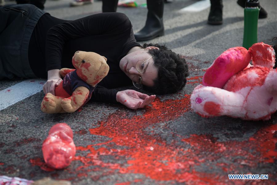 MIDEAST-JERUSALEM-WOMEN-PROTEST-VIOLENCE