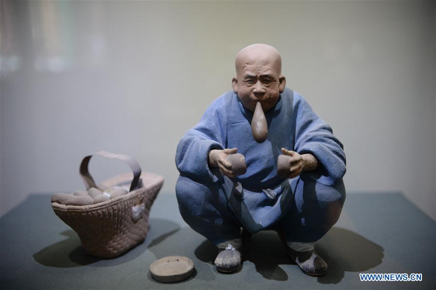 CHINA-TIANJIN-CLAY FIGURE ZHANG-MAKING (CN)