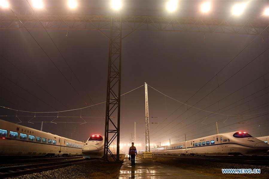 CHINA-ANHUI-HEFEI-BULLET TRAIN-SHUNTING OPERATION (CN)