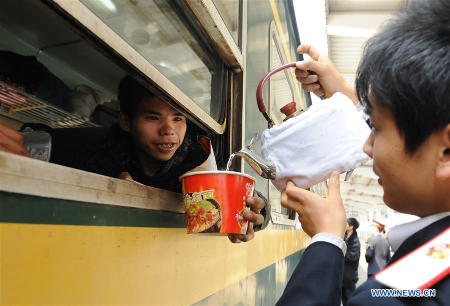 CHINA-SPRING FESTIVAL-TRAVEL RUSH-PLATFORM MEMORIES (CN)