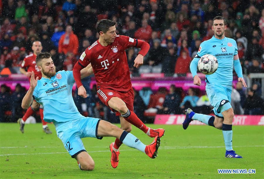 (SP)GERMANY-MUNICH-SOCCER-BUNDESLIGA-BAYERN MUNICH VS MAINZ