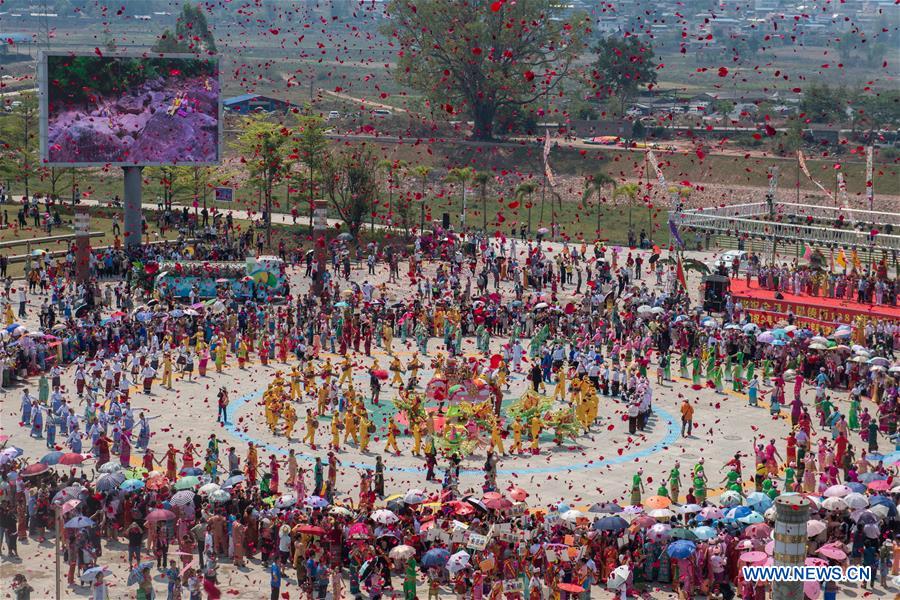 CHINA-YUNNAN-JINGGU-WATER SPLASHING FESTIVAL (CN)