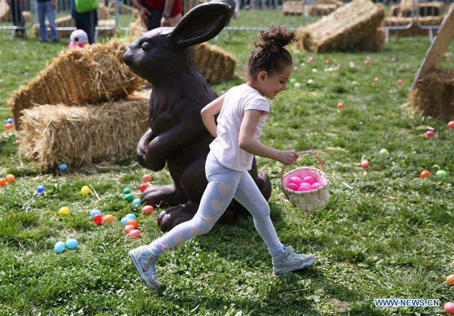 FRANCE-PARIS-EASTER-CELEBRATION