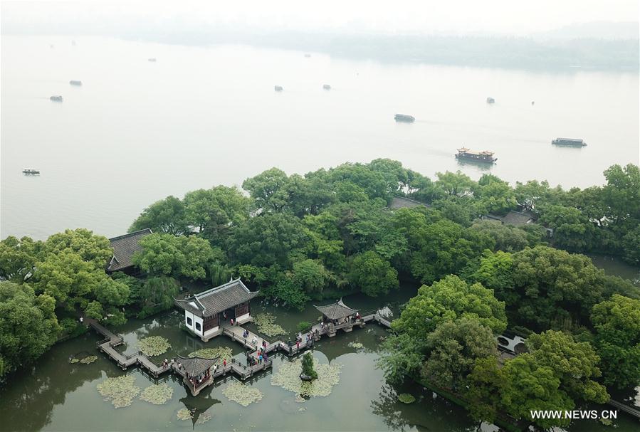 CHINA-ZHEJIANG-HANGZHOU-WEST LAKE-SCENERY (CN)