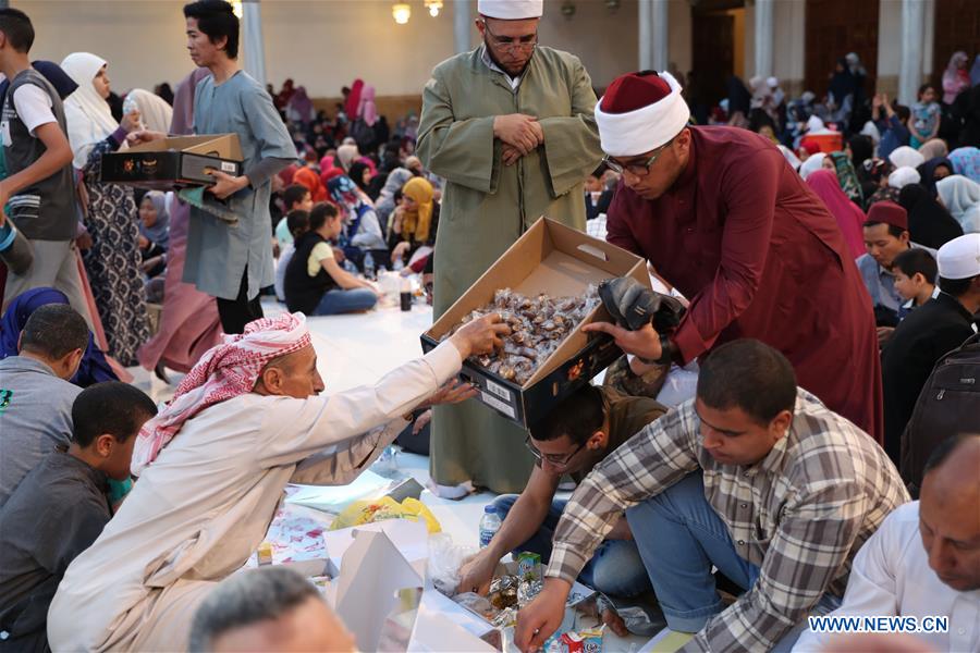 EGYPT-CAIRO-RAMADAN-IFTAR