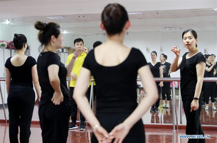 CHINA-SHANGHAI-HEARING-IMPAIRED-DANCE (CN)