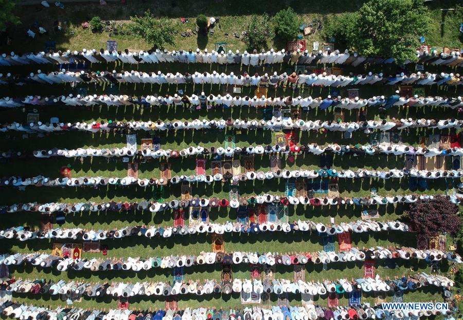 KASHMIR-SRINAGAR-RAMADAN-PRAYERS