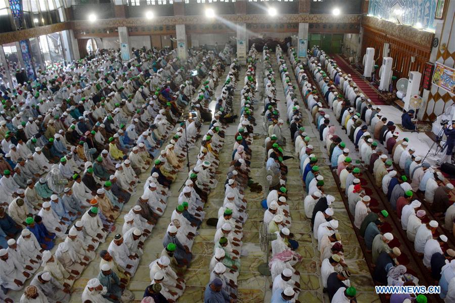 PAKISTAN-LAHORE-RAMADAN-LAST FRIDAY PRAYERS