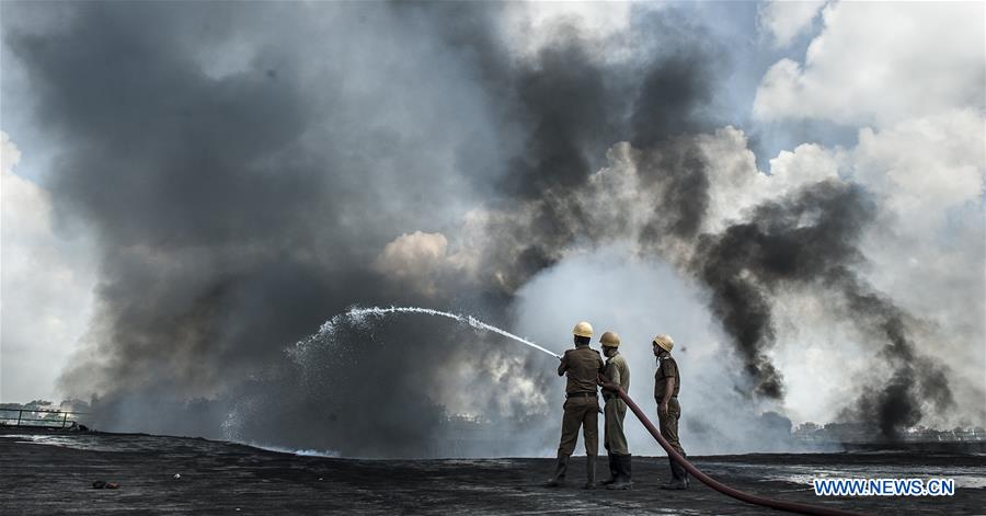 INDIA-KOLKATA-CHEMICAL STORAGE-FIRE 