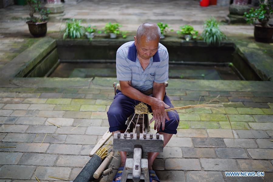 CHINA-JIANGXI-LONG MARCH-STRAW SANDALS (CN)