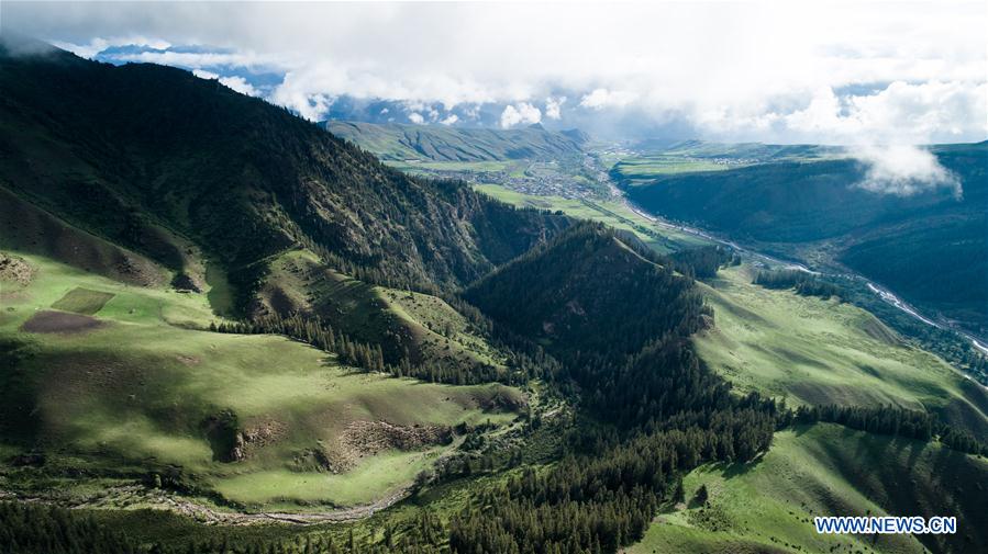 CHINA-QINGHAI-QILIAN MOUNTAINS-SCENERY (CN)