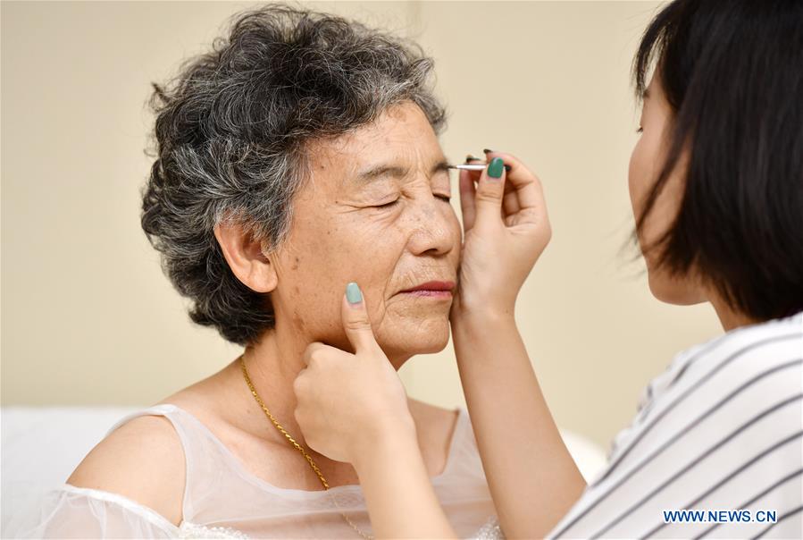 CHINA-TIANJIN-ELDERLY COUPLES-WEDDING PHOTOS (CN)