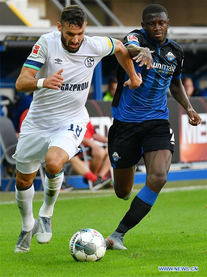 (SP)GERMANY-PADERBORN-SOCCER-BUNDESLIGA-SCHALKE 04 VS PADERBORN