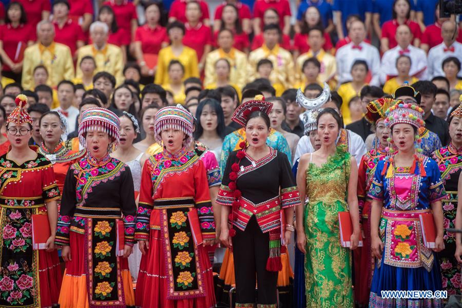 CHINA-YUNNAN-KUNMING-CHORUS PERFORMANCE (CN)