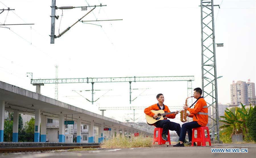 CHINA-JIANGXI-NATIONAL DAY-HOLIDAY-RAILWAY MECHANICS (CN)