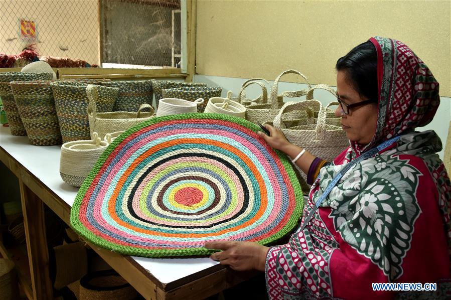 BANGLADESH-GAZIPUR-JUTE-HANDICRAFTS