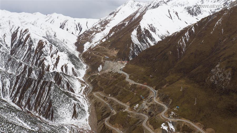 CHINA-SICHUAN-TIBET HIGHWAY (CN)