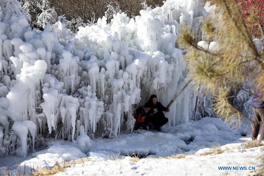 CHINA-GANSU-DINGXI-SNOW FUN (CN)