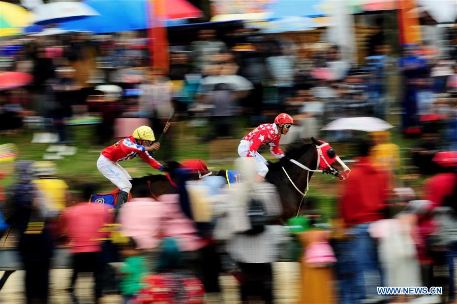 INDONESIA-WEST SUMATRA-TRADITIONAL HORSE RIDE