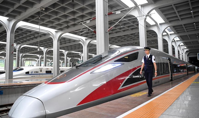 Bullet train service launched between Chongqing, Hong Kong