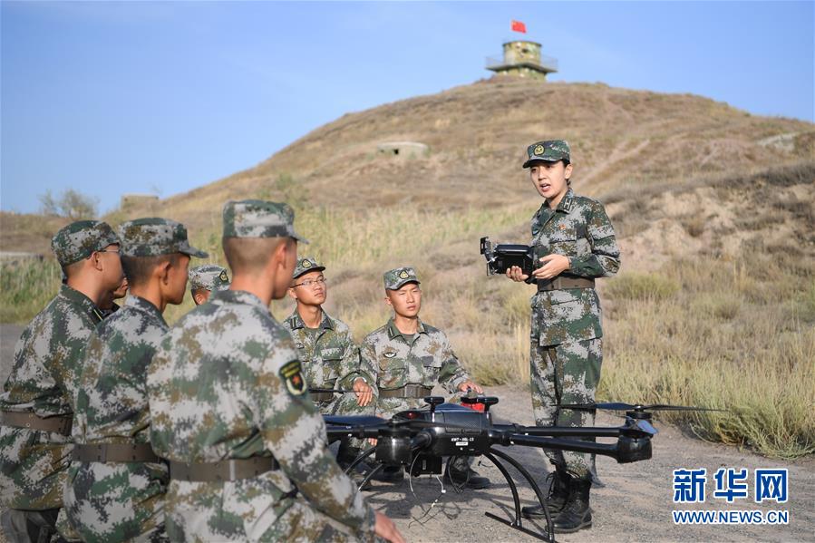 （圖文互動）（1）歷史的見證——陸軍邊海防學院維吾爾族女講師其曼古力一家三代守疆固邊記事