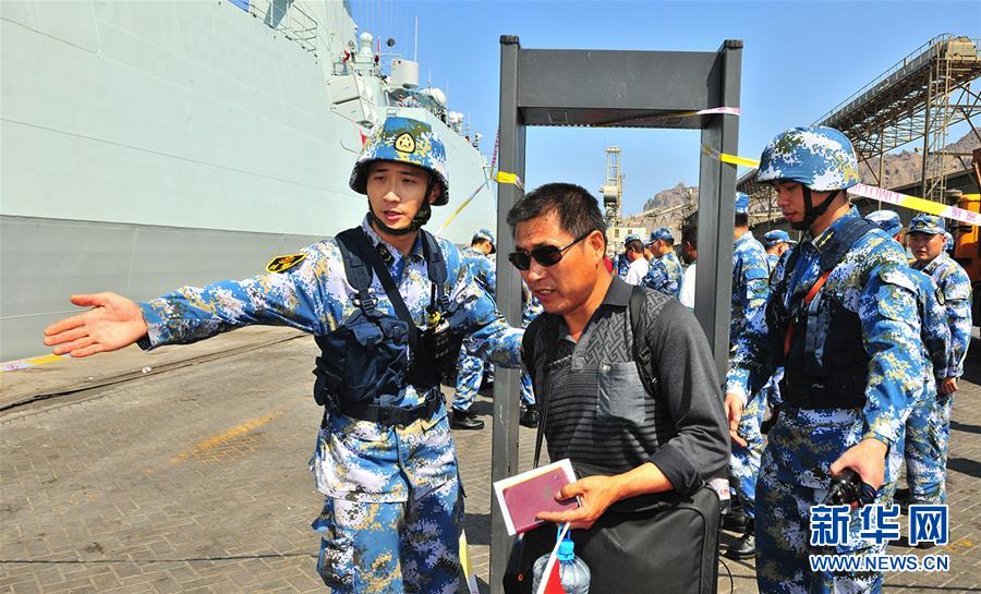 （新華全媒頭條·圖文互動）（7）沿著中國特色強軍之路闊步前進——黨中央、中央軍委領(lǐng)導(dǎo)推進國防和軍隊建設(shè)70年紀(jì)實