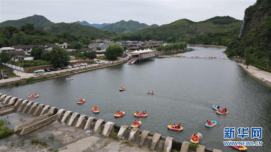 （新華全媒頭條·走向我們的小康生活·圖文互動）（3）長城腳下，小康村串成“珍珠鏈”