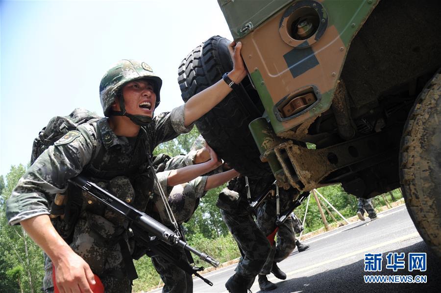 （在習(xí)近平強軍思想指引下·我們在戰(zhàn)位報告·圖文互動）（2）數(shù)字化勁旅的“士兵突擊”——陸軍第82集團軍某部牢記囑托練兵備戰(zhàn)記事