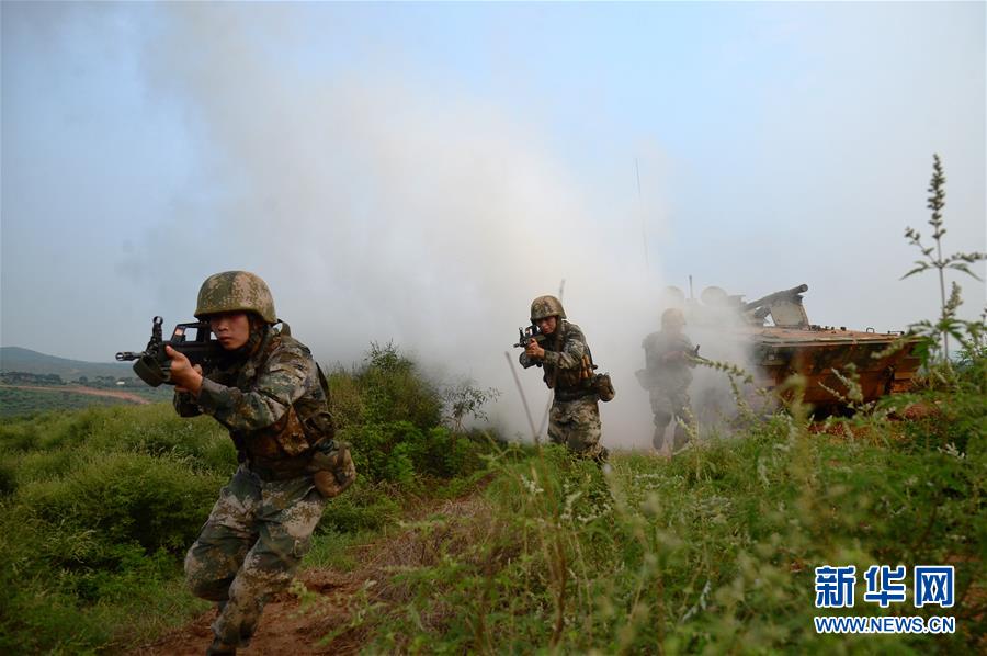 （在習(xí)近平強軍思想指引下·我們在戰(zhàn)位報告·圖文互動）（3）數(shù)字化勁旅的“士兵突擊”——陸軍第82集團軍某部牢記囑托練兵備戰(zhàn)記事